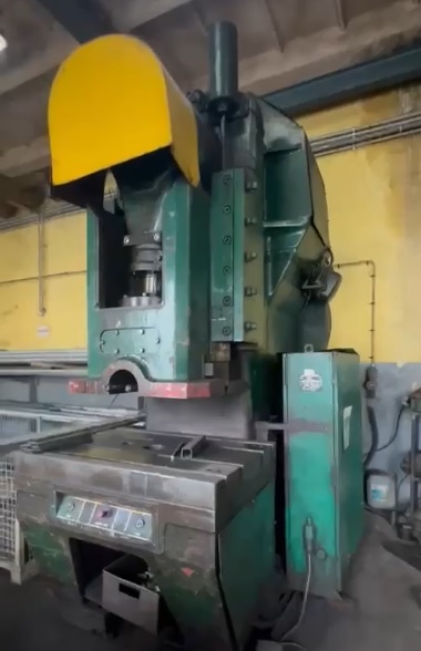 400 ton Eccentric Press ZTS SMERAL LE 400 C