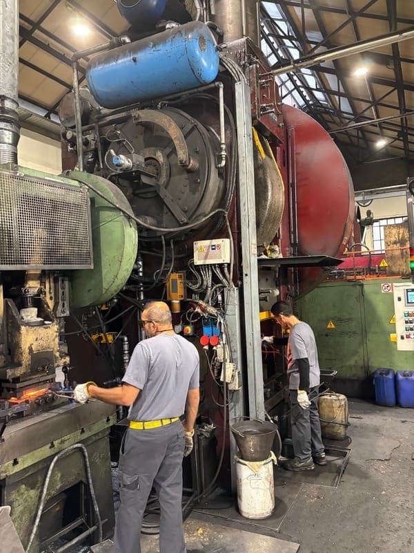 1000 ton Forging Press EUMUCO SP 100 – photo 3