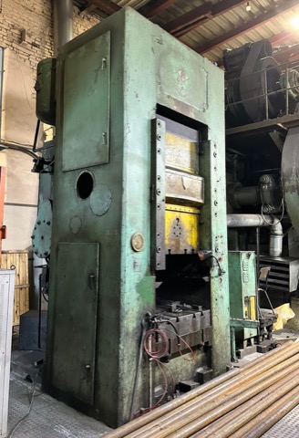 1600 ton Knuckle Joint Press Barnaul K8342 – photo 1