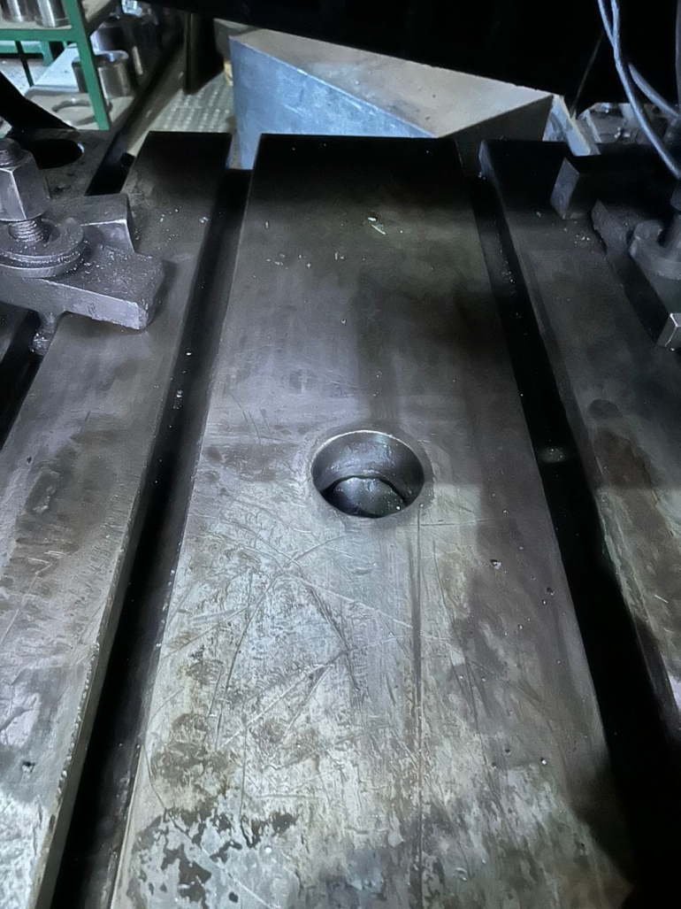 BARNAUL K8342 press view 4